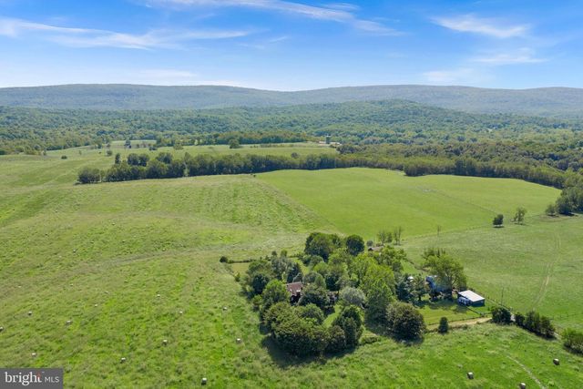 403 WINDY VALLEY LN, Charles Town, WV 25414