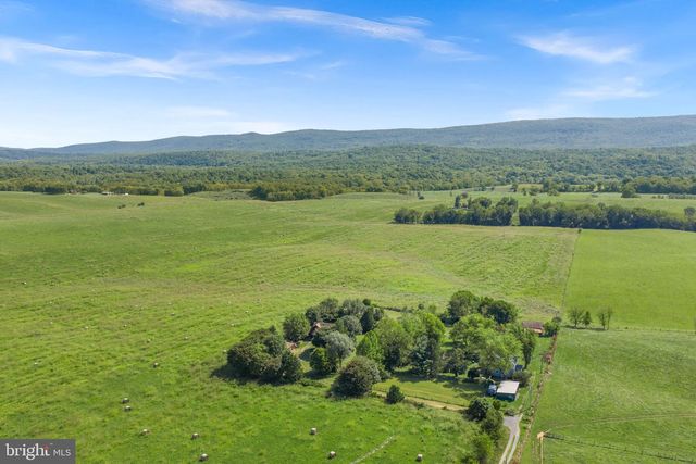 403 WINDY VALLEY LN, Charles Town, WV 25414