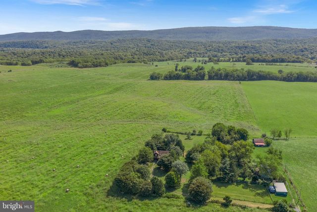 403 WINDY VALLEY LN, Charles Town, WV 25414