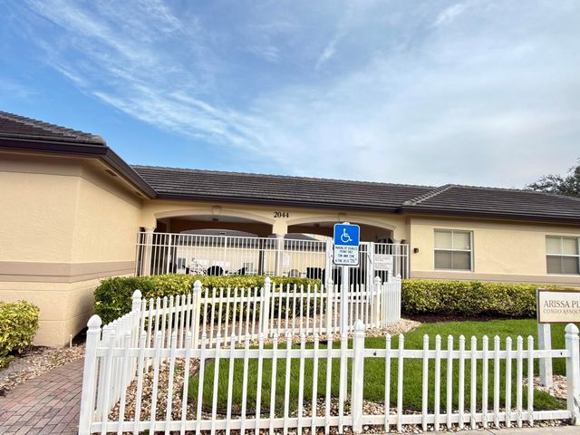 2060 Greenview Shores Boulevard, Wellington, FL 33414