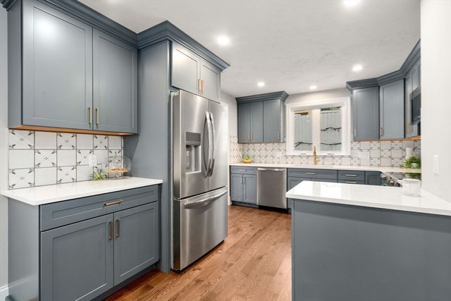 2 Northrop St, Hopedale, MA 01747