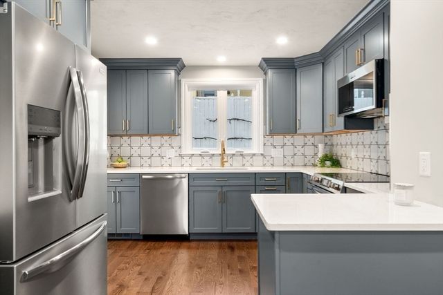 2 Northrop St, Hopedale, MA 01747