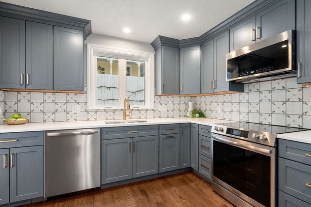 2 Northrop St, Hopedale, MA 01747