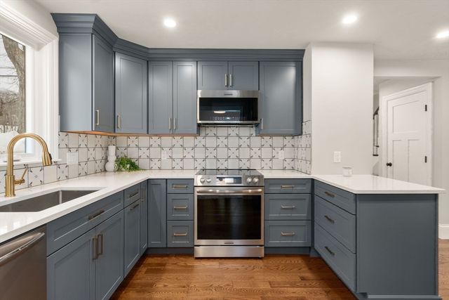 2 Northrop St, Hopedale, MA 01747