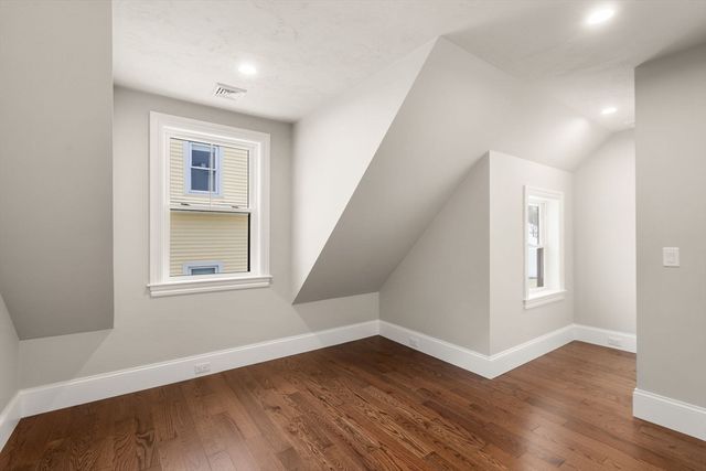 2 Northrop St, Hopedale, MA 01747