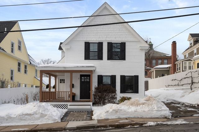 2 Northrop St, Hopedale, MA 01747