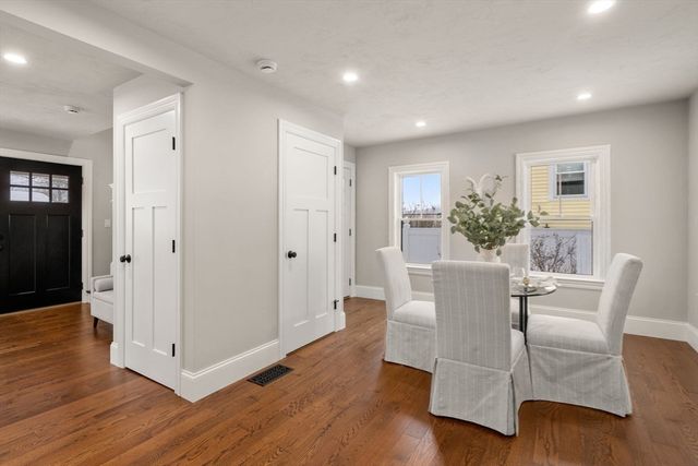 2 Northrop St, Hopedale, MA 01747