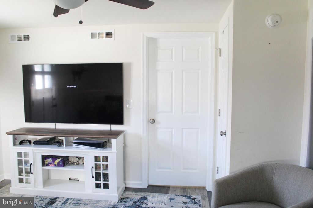 Image 12 of property listing at 11685 BECKFORD AVE, Princess Anne, MD 21853