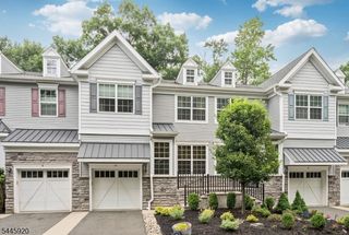 20 Masterson Ct, Waldwick Boro, NJ 07463