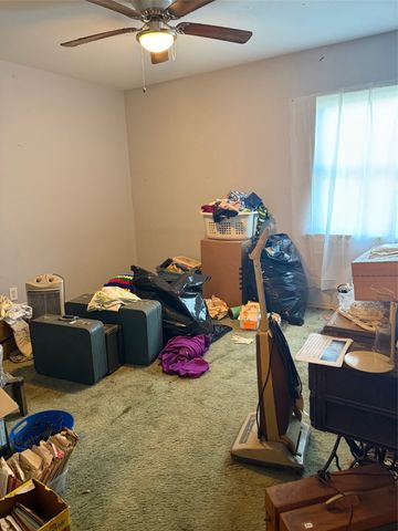 3230 S Llewellyn Avenue, Dallas, TX 75224