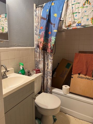 3230 S Llewellyn Avenue, Dallas, TX 75224