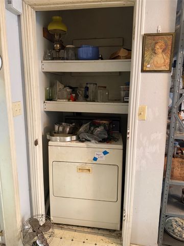 3230 S Llewellyn Avenue, Dallas, TX 75224