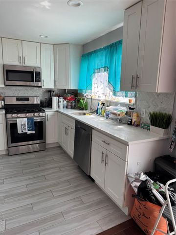 8 Frazier Street, Hempstead, NY 11550