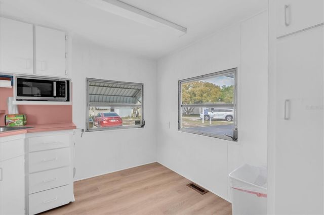 7801 34TH AVENUE N 6, St Petersburg, FL 33710