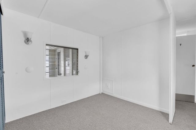 7801 34TH AVENUE N 6, St Petersburg, FL 33710