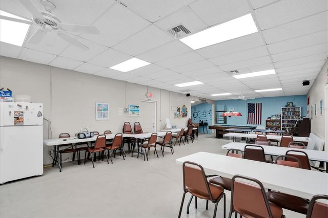 7801 34TH AVENUE N 6, St Petersburg, FL 33710