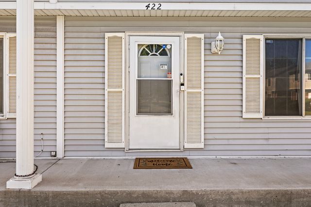 422 GAINSBOROUGH Court 422, Bolingbrook, IL 60440