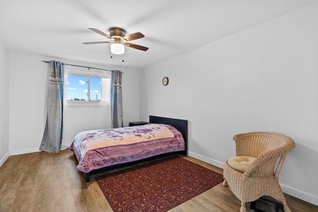 422 GAINSBOROUGH Court 422, Bolingbrook, IL 60440