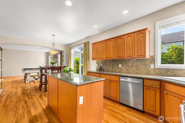 6951 Radius Loop SE, Olympia, WA 98513