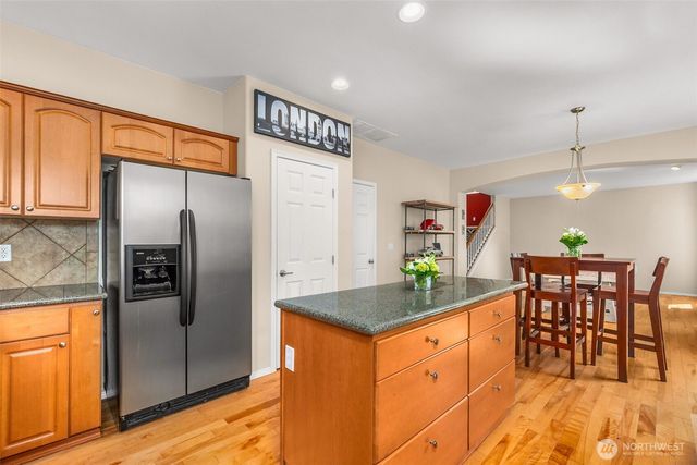 6951 Radius Loop SE, Olympia, WA 98513