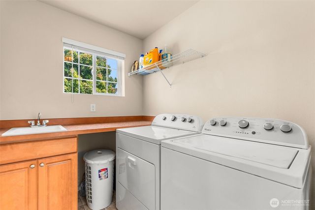 6951 Radius Loop SE, Olympia, WA 98513