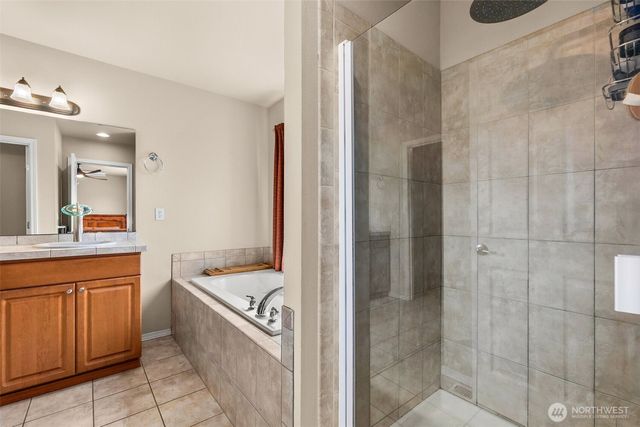 6951 Radius Loop SE, Olympia, WA 98513