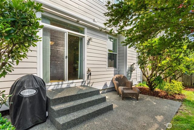 6951 Radius Loop SE, Olympia, WA 98513