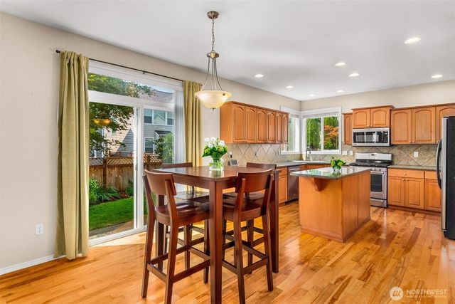 6951 Radius Loop SE, Olympia, WA 98513