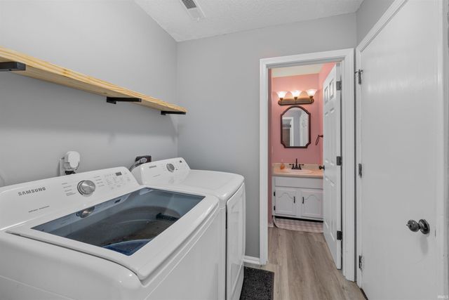 4536 Winding Way Drive, Fort Wayne, IN 46835