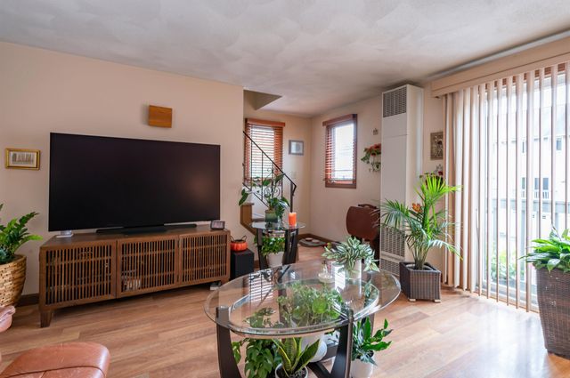 17 Profile Circle, Nashua, NH 03063