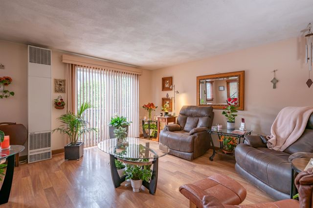 17 Profile Circle, Nashua, NH 03063
