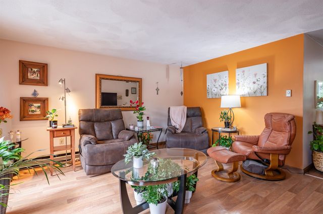 17 Profile Circle, Nashua, NH 03063