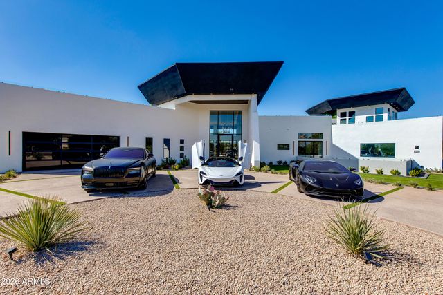 8402 E CACTUS WREN Road, Scottsdale, AZ 85250
