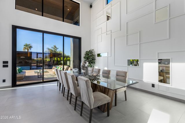 8402 E CACTUS WREN Road, Scottsdale, AZ 85250