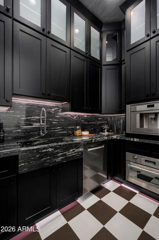 8402 E CACTUS WREN Road, Scottsdale, AZ 85250