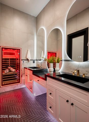 8402 E CACTUS WREN Road, Scottsdale, AZ 85250