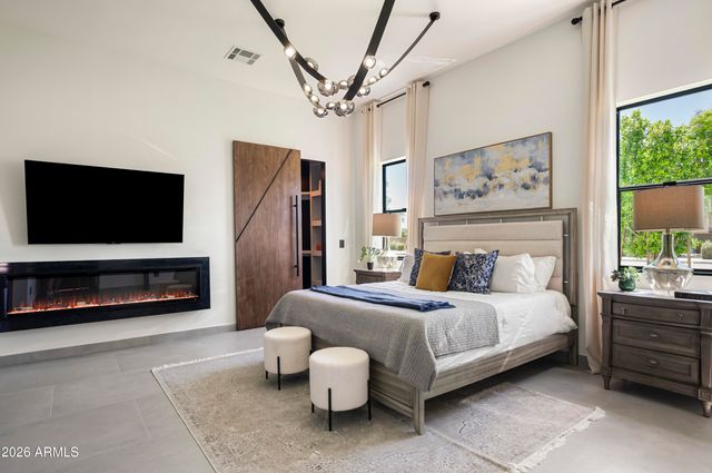 8402 E CACTUS WREN Road, Scottsdale, AZ 85250