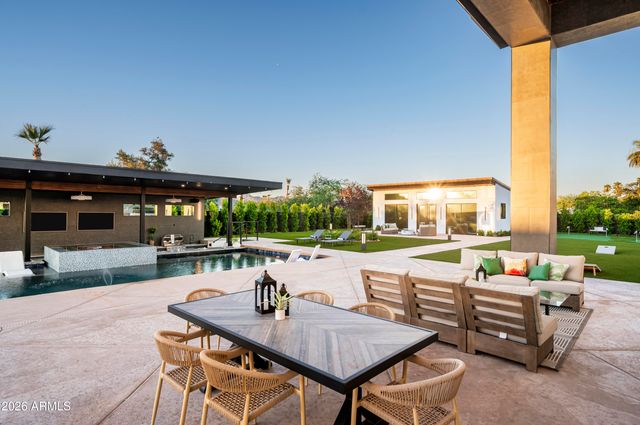 8402 E CACTUS WREN Road, Scottsdale, AZ 85250