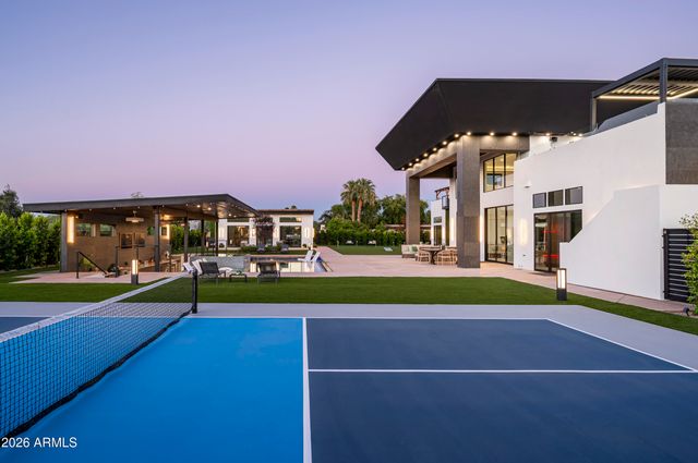 8402 E CACTUS WREN Road, Scottsdale, AZ 85250