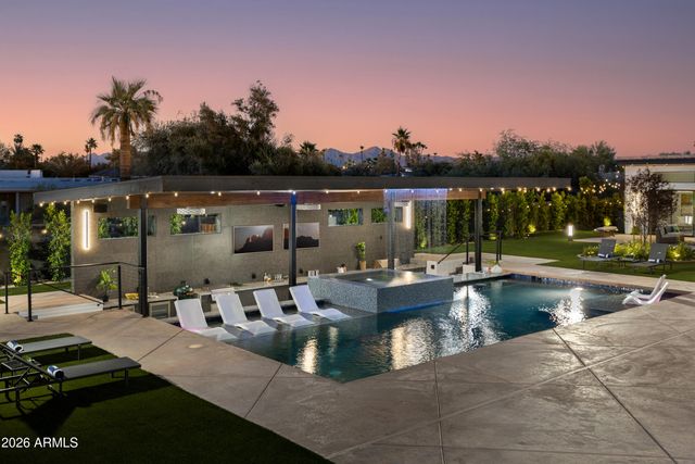 8402 E CACTUS WREN Road, Scottsdale, AZ 85250