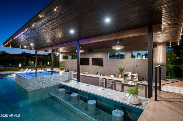 8402 E CACTUS WREN Road, Scottsdale, AZ 85250