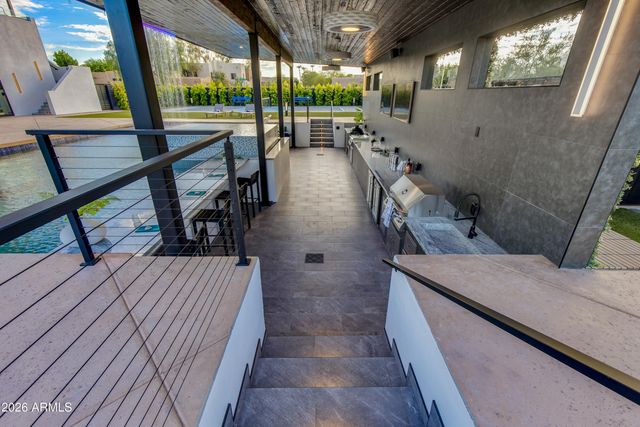 8402 E CACTUS WREN Road, Scottsdale, AZ 85250