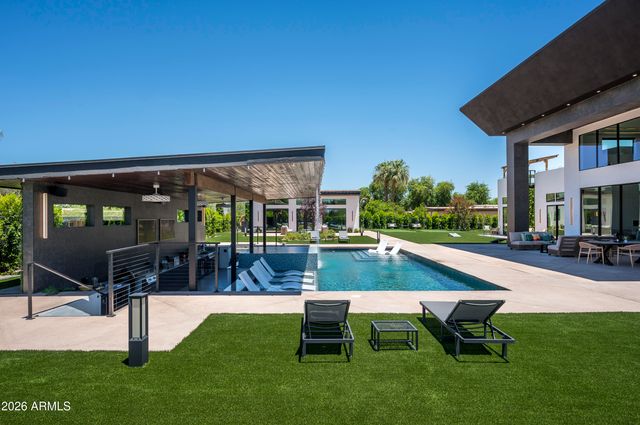 8402 E CACTUS WREN Road, Scottsdale, AZ 85250