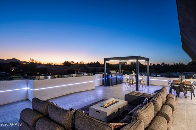 8402 E CACTUS WREN Road, Scottsdale, AZ 85250