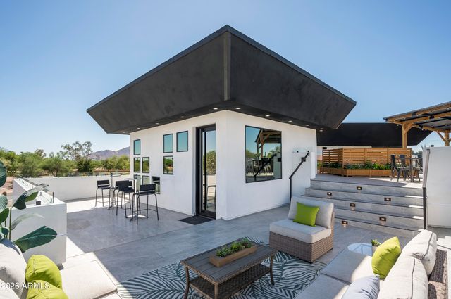 8402 E CACTUS WREN Road, Scottsdale, AZ 85250