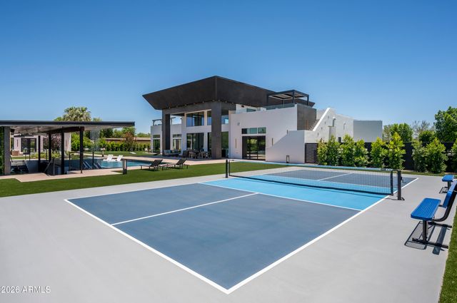 8402 E CACTUS WREN Road, Scottsdale, AZ 85250
