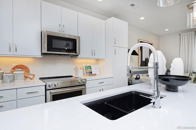 3263 W Frances Walsh Place, Denver, CO 80236