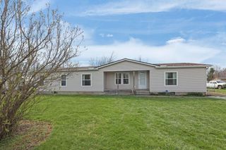 68 5th Avenue SW, Etna, OH 43062