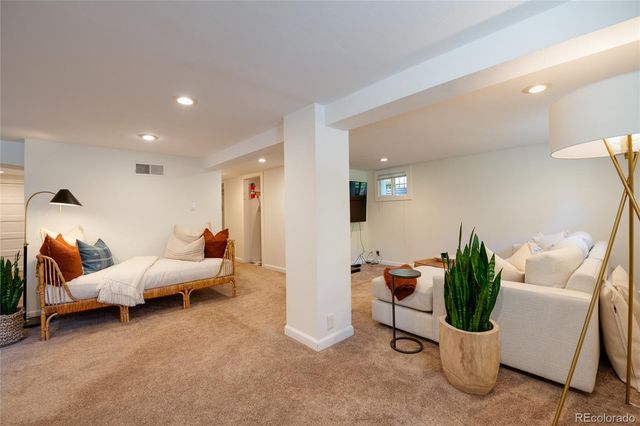 470 S Williams Street, Denver, CO 80209