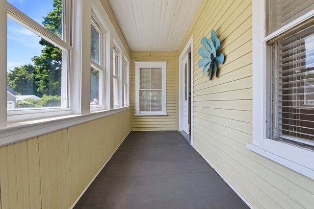 11 Colchester, Amesbury, MA 01913
